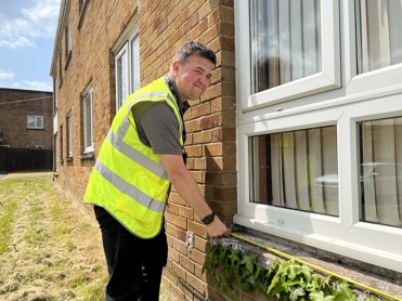 Surveyor measuring window